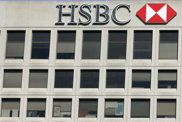 Největší evropskou banku podle tržní hodnoty HSBC opustí třicet tisíc lidí po celém světě.