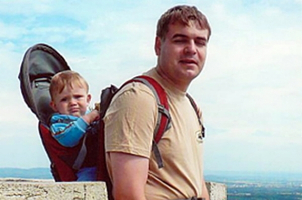 Jozef Renčko a jeho syn, dvouletý Richard. Na snímku chybí čtyřletá dcera Sofie.