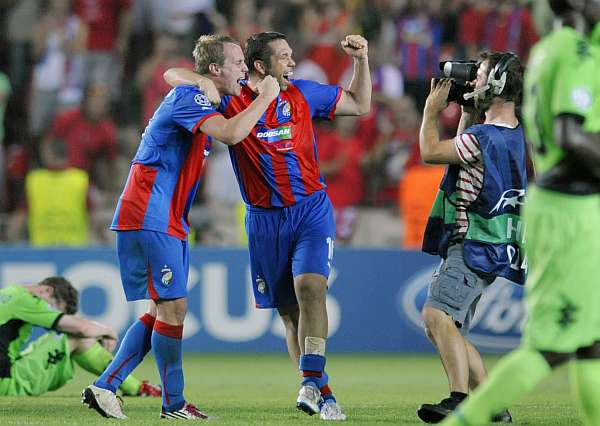 Radost plzeňských fotbalistů po vítězném zápase o postup do Ligy mistrů.