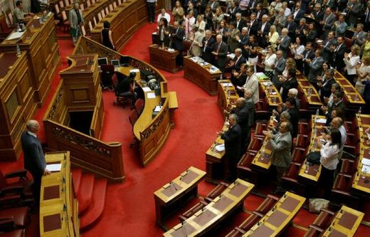 Řecký parlament. Oběma velkým stranám v Řecku na zrušení univerzitního azylu hodně záleželo. Řecký parlament. Oběma velkým stranám v Řecku na zrušení univerzitního azylu hodně záleželo.