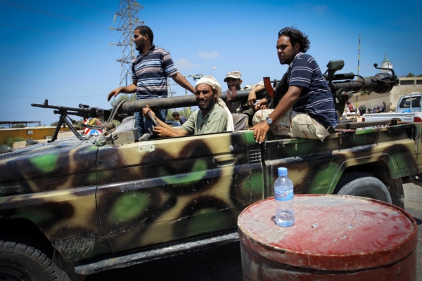 Libyjští rebelové oznámili přesouvání své rady do Tripolisu. Libyjští rebelové oznámili přesouvání své rady do Tripolisu.