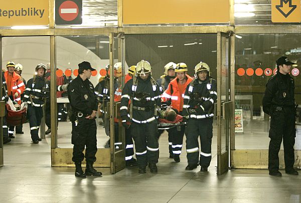 Policejní akce v pražském metru. (ilustrační foto)