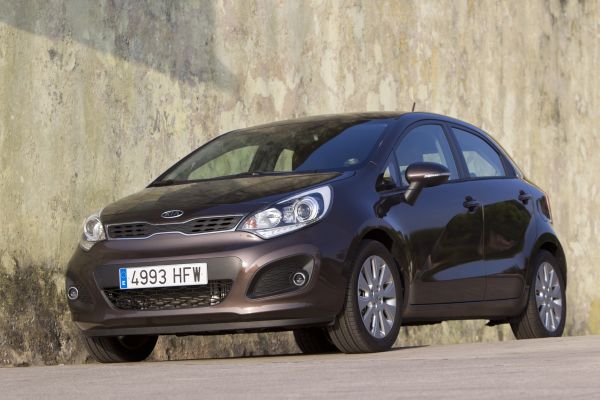Mezinárodní premiéru měla Kia Rio, ovšem segment malých vozů v Česku nepatří k nejatraktivnějším. Mezinárodní premiéru měla Kia Rio, ovšem segment malých vozů v Česku nepatří k nejatraktivnějším.