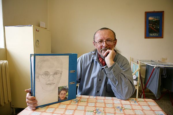 Vězeň Jaroslav Žižka v cele v Pardubicích.