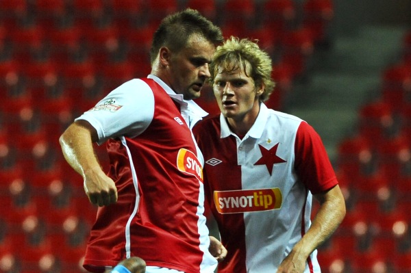 Slavia poprvé před svými fanoušky nezvítězila. Slavia poprvé před svými fanoušky nezvítězila.