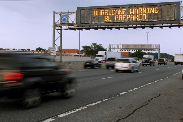 Varování před hurikánem Irene. Varování před hurikánem Irene.