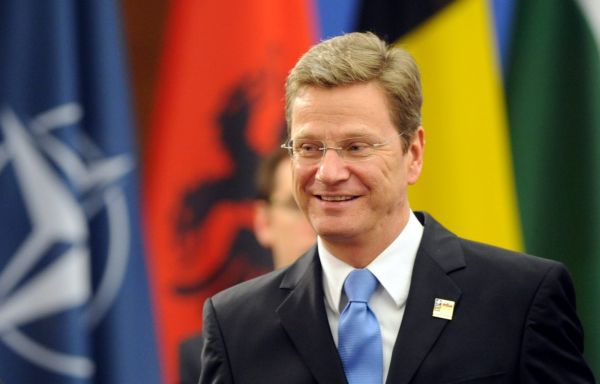 Guido Westerwelle má vratkou funkci - nepodporoval dostatečně koaliční intervenci v Libyi.