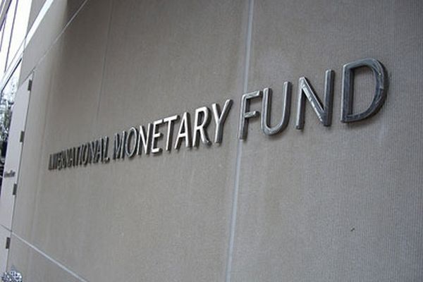 MMF údajně snížil výhled růstu ekonomiky EU i USA.