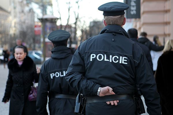 Policie hledala útočníka, který napadl děti tyčí (ilustrační foto).