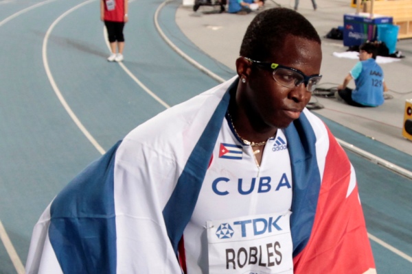Robles se zlobí.