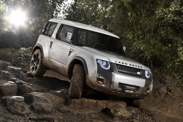 Terénní schopnosti Land Rover Defender proslavily.