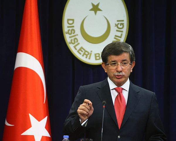 Turecký ministr zahraničí Ahmet Davutoglu.