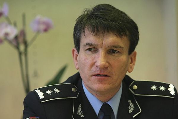 Pokud bývalý policejní prezident Oldřich Martinů uspěje, bude mít větší plat než prezident republiky.