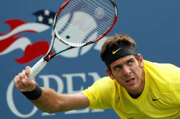 Juan Martín del Potro v utkání proti Gillesi Simonovi.