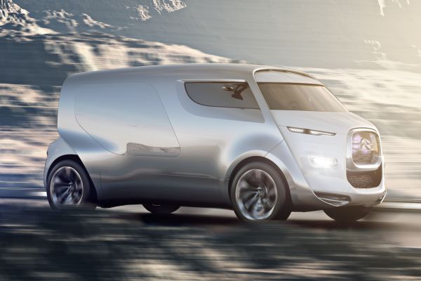 Že by Citroën Tubik pobral příliš krásy, to se na první pohled nezdá. Že by Citroën Tubik pobral příliš krásy, to se na první pohled nezdá.