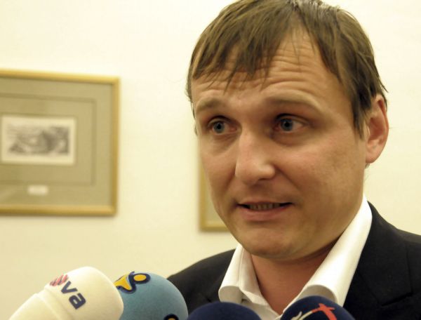 Vít Bárta sám vyzval ke svému vydání.