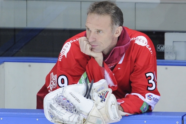 Dominik Hašek se už letos v KHL neobjeví.