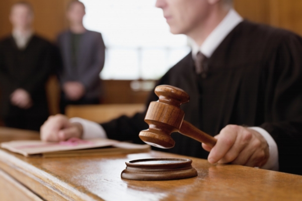 Justice trpí korupcí, vztahy s podsvětím i špatným vedením (ilustrační foto)