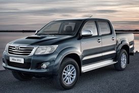 Inovace se dočkal i oblíbený Hilux.