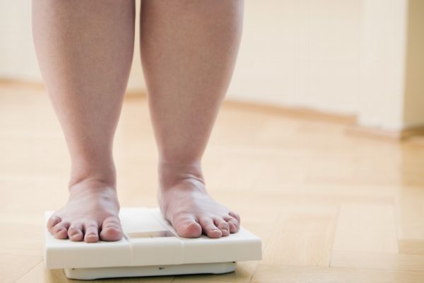 Přestože žena jí každé dvě hodiny, tvrdí, že za její nadváhu mohou geny. Přestože žena jí každé dvě hodiny, tvrdí, že za její nadváhu mohou geny.