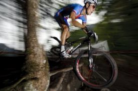 Downhill na kole. 