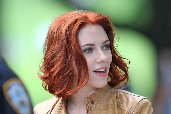 Scarlett Johanssonová ve filmu The Avenger.
