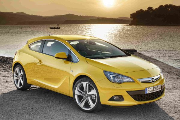 Premiéru bude mít sériová podoba kupé Astra GTC. Premiéru bude mít sériová podoba kupé Astra GTC.
