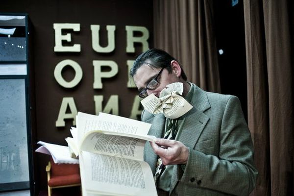 Inscenaci Europeana podle knihy Patrika Ouředníka režíroval Jan Mikulášek. Na snímku Jiří Vyorálek.