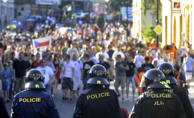 Policejní manévry na severu, na demonstrace se sjíždějí extremisté (ilustrační foto).