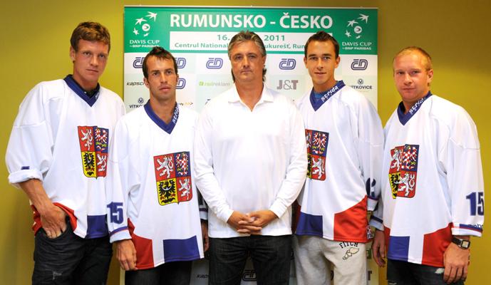 Český daviscupový tým odletěl do Rumunska. Český daviscupový tým odletěl do Rumunska.