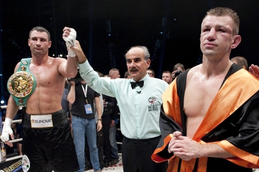 O vítězi duelu nebylo pochyb. Kličko obhájil titul WBC už posedmé. O vítězi duelu nebylo pochyb. Kličko obhájil titul WBC už posedmé.