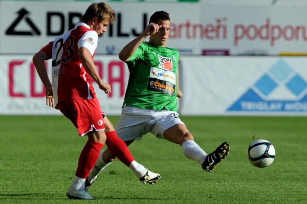 Fotbalisté Slavie prohráli 0:4 v Jablonci. Fotbalisté Slavie prohráli 0:4 v Jablonci.