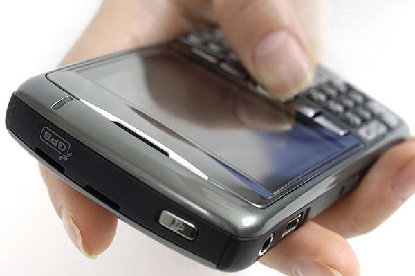 Podle nového výzkumu se letos prodá 400 milionů chytrých telefonů.