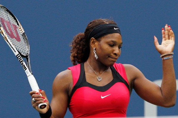 Serena Williamsová vyvázla za své nevhodné chování ve finále US Open s pokutou 2000 dolarů.
