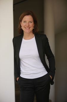 Karolína Peake.