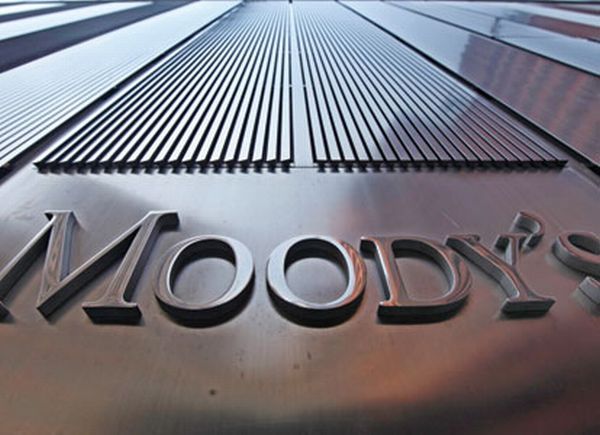 Agentura Moody´s snížila rating dvěma francouzským bankám.