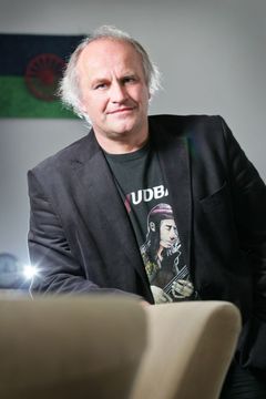 Michael Kocáb kritizuje přístup Nečasova kabinetu k romské otázce.
