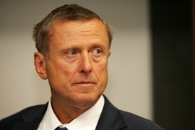 Předkladatelem návrhu je poslanec Rudolf Chlad.