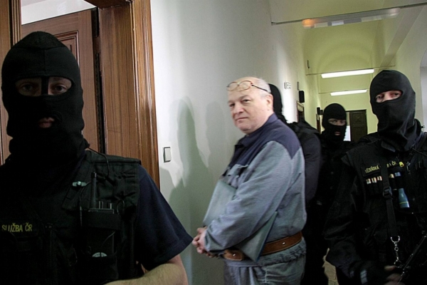 Pětinásobný vrah Ivan Roubal. Pětinásobný vrah Ivan Roubal.