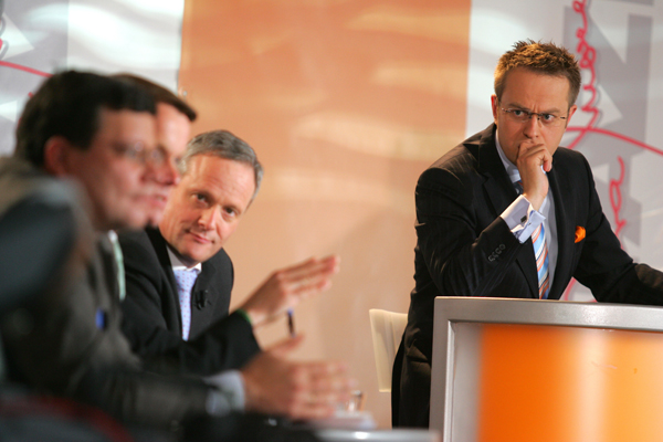 Moderátor Václav Moravec je přesvědčen, že se volbu ředitele ČT snaží ovlivnit politici (ilustrační foto).