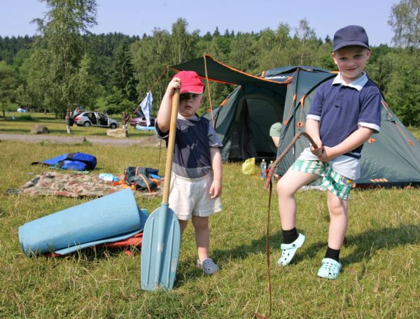 Češi kempování milují, úroveň rekreačních zařízení se ale výrazně liší.