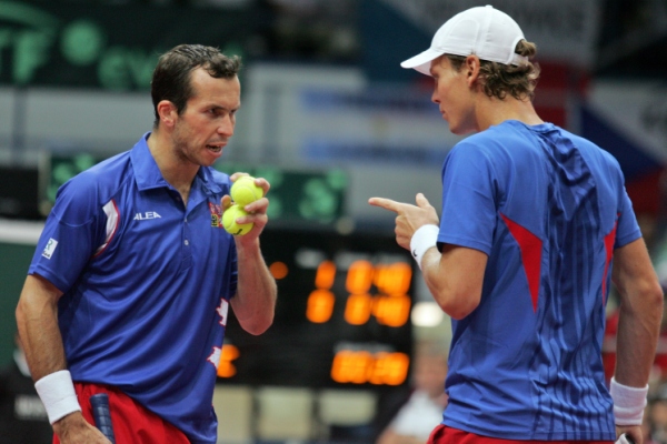 Tomáš Berdych s Radkem Štěpánkem (vlevo).