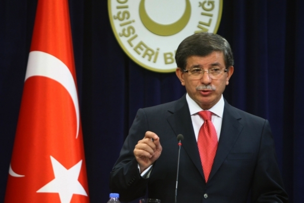 Turecký ministr zahraničí Ahmet Davutoglu.