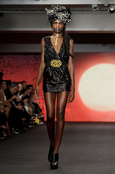 Jaro 2012 se blíží. Jeden z modelů z dílny Beyoncé a její matky.