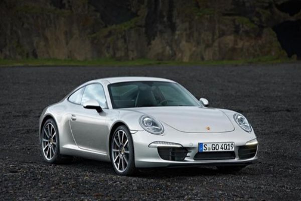 Porsche 911 Carrera se převléklo do nového. Porsche 911 Carrera se převléklo do nového.