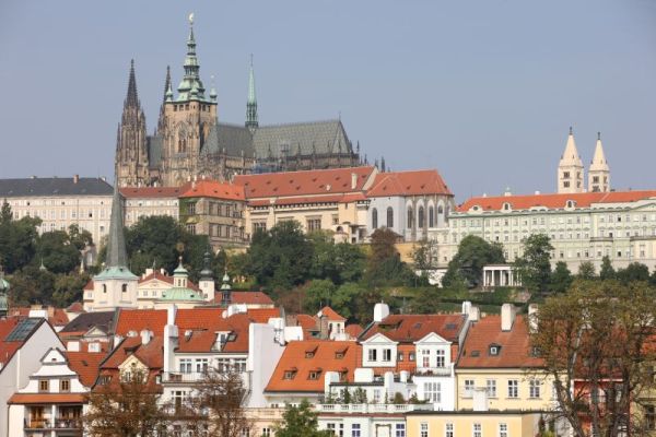 V příštím roce česká ekonomika výrazně zpomalí, varuje MMF.