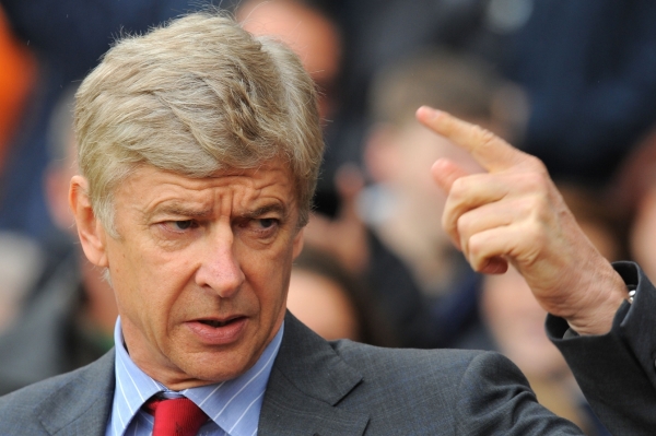 Trenér Arsenalu Arséne Wenger.