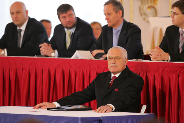 Přímá volba prezidenta byla na pořadu jednání i v roce 2008.