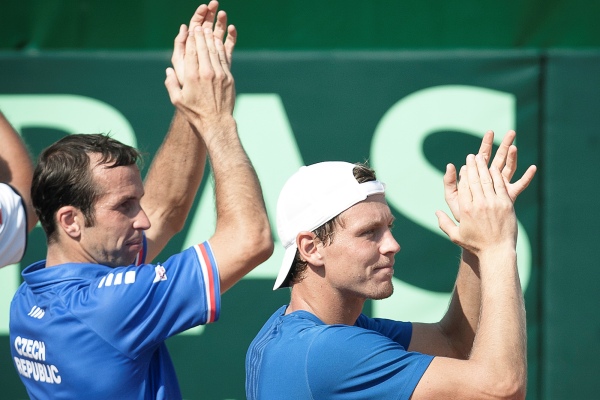 Radek Štěpánek (vlevo) a Tomáš Berdych.