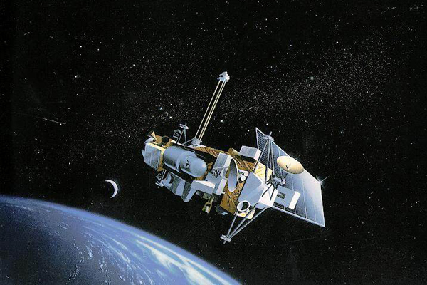 Zbytky satelitu UARS (Upper Atmosphere Research Satellite) dopadnou v pátek na Zemi.